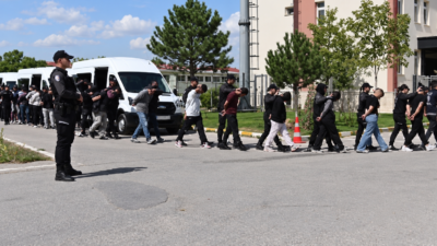 İçişleri Bakanlığı, 15 ilde düzenlenen nitelikli dolandırıcılık operasyonlarında 244 şüphelinin