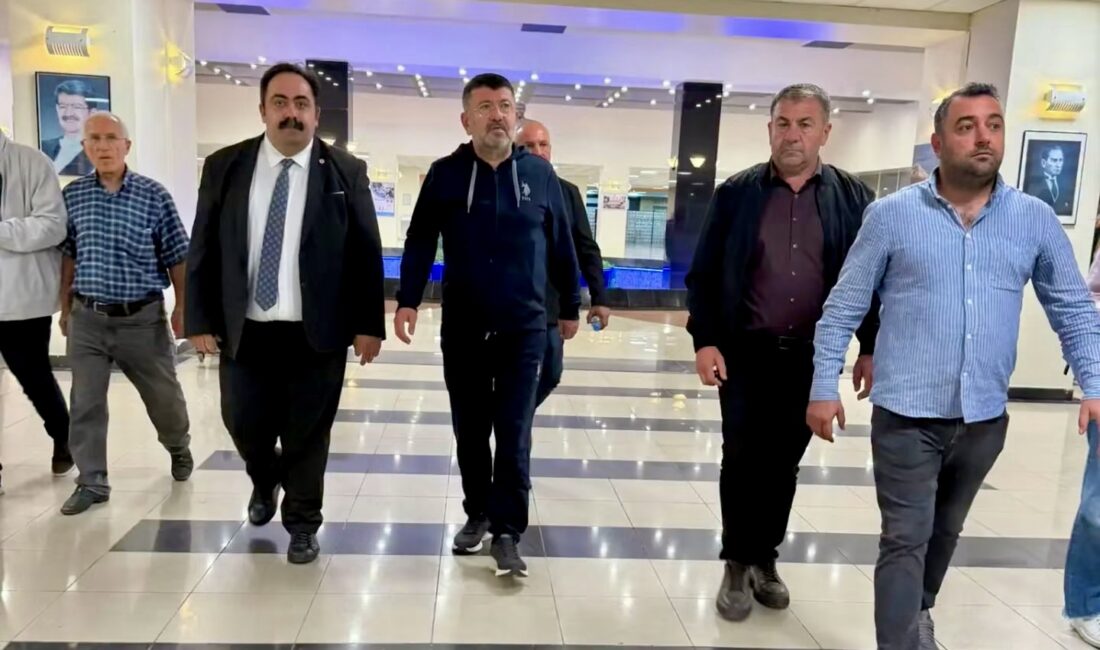 Ağbaba’nın Tedavisi Tamamlandı, Hastaneden Uğurlandı YENİ Parti Malatya Milletvekili Veli Ağbaba, Turgut Özal Tıp Merkezi’ndeki