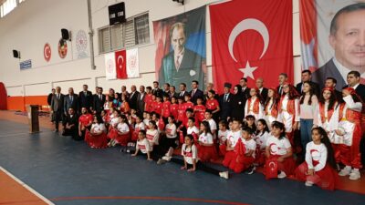 Malatya’nın Darende ilçesinde Cumhuriyet’in ilanının 103. yıl dönümü, öğrencilerin birbirinden