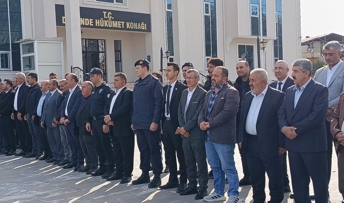 Malatya’nın Darende ilçesinde 19 Ekim Muhtarlar Günü dolayısıyla düzenlenen törende,