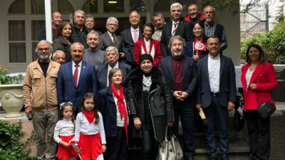 Ankara Darendeliler Derneği Başkanı Derviş Kıhtır ve beraberindeki heyet, Cumhuriyet’in