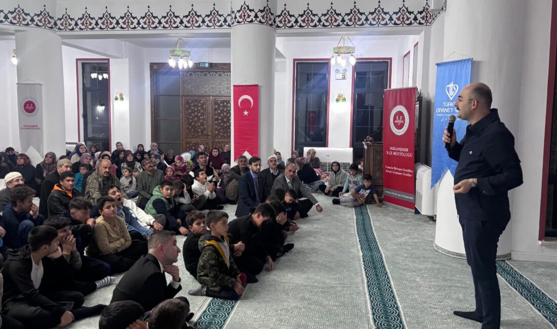 Doğanşehir’de Camiler Aile Buluşmalarına Ev Sahipliği Yapıyor Malatya’nın Doğanşehir ilçesinde, “Şehirlerin Kalbi Camide Buluşuyoruz” projesi kapsamında düzenlenen