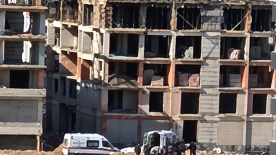 Malatya’nın Yeşilyurt ilçesinde inşaattan düşerek ağır yaralanan 66 yaşındaki İsfendi