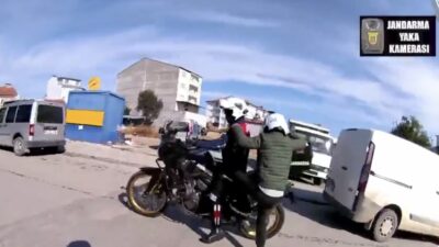 Malatya’da kimliğini aracında unutan KPSS adayına yardım eden jandarma ekipleri,