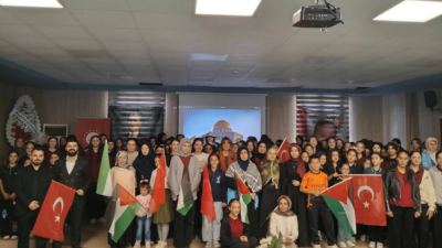 Kuluncak’ta Öğrenciler “Mescid-i Aksa ve Umut” Tiyatrosunda Buluştu Malatya’nın Kuluncak ilçesinde kız öğrencilere yönelik düzenlenen “Mescid-i Aksa ve