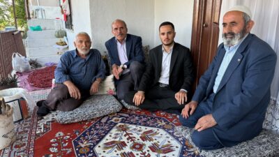 MHP Kuluncak Teşkilatından Şehit Ailelerine Ziyaret Malatya’nın Kuluncak ilçesinde MHP ilçe teşkilatı ve belediye temsilcileri, şehit