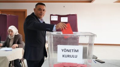 MTSO’da Yeni Yönetim Belirlendi: Sadıkoğlu Yeniden Başkan Malatya Ticaret ve Sanayi Odası’nda (MTSO) yönetim kurulu ve meclis
