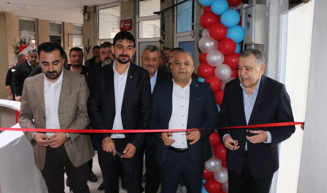 Maden İşçileri Sendikası Hekimhan’da Temsilcilik Açtı Türkiye Maden İşçileri Sendikası, Malatya’nın Hekimhan ilçesinde bölge temsilciliğini düzenlenen