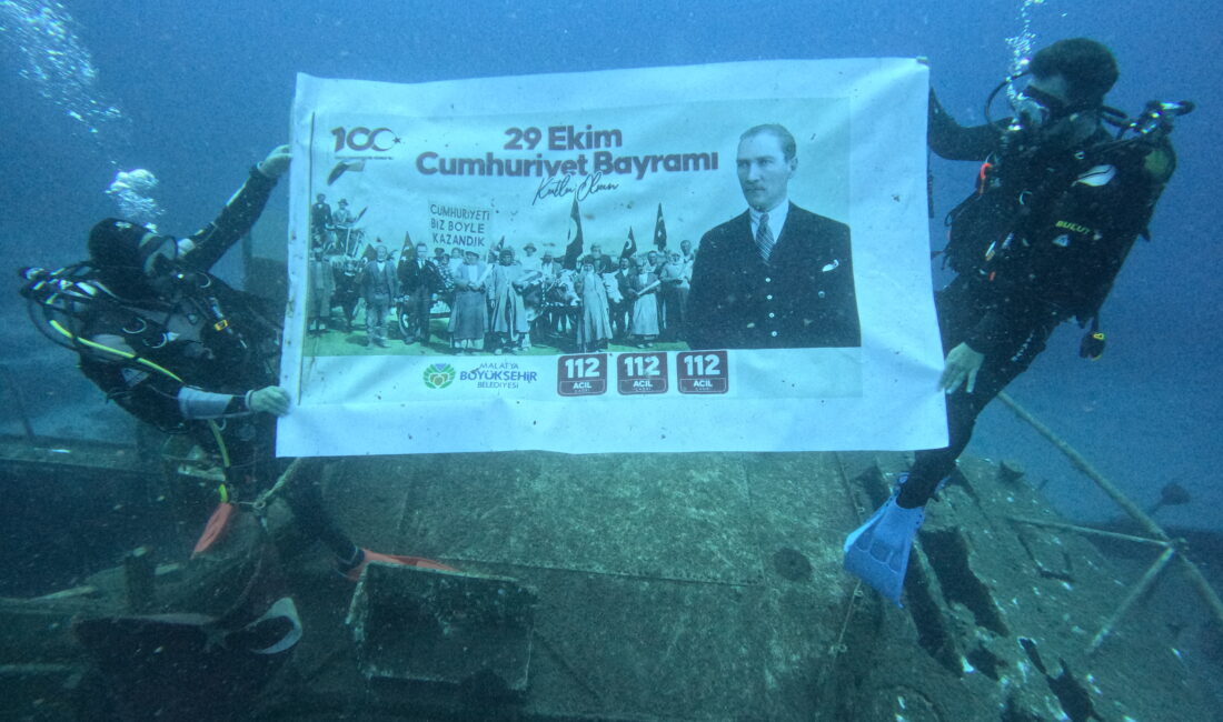 Malatya İtfaiyesinden Cumhuriyet’in 103. Yılına Anlamlı Mesaj Malatya Büyükşehir Belediyesi İtfaiye Dairesi Başkanlığı Su Altı Arama Kurtarma
