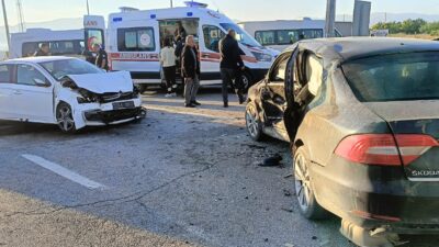 Malatya-Kayseri karayolunun Akçadağ yol ayrımı mevkiinde meydana gelen trafik kazasında