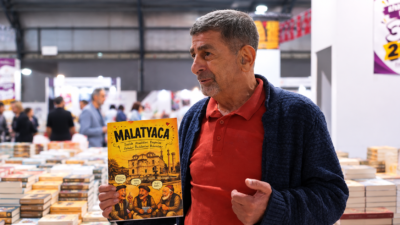 Malatya Kültür Sanat Hafızasına Eşsiz Eser: Gazeteci-Yazar Yaşar Karaaslan’ın “Malatyaca” Kitabı Kitap Fuarı’nda Okurla Buluştu Malatya’nın köklü dil kültürünü, unutulmaya yüz tutmuş deyimlerini, atasözlerini ve