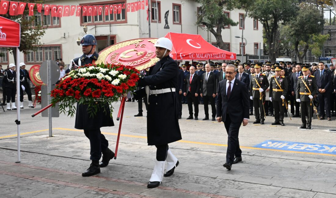 Malatya’da Cumhuriyet’in ilanının 103’üncü yıl dönümü dolayısıyla düzenlenen 29 Ekim