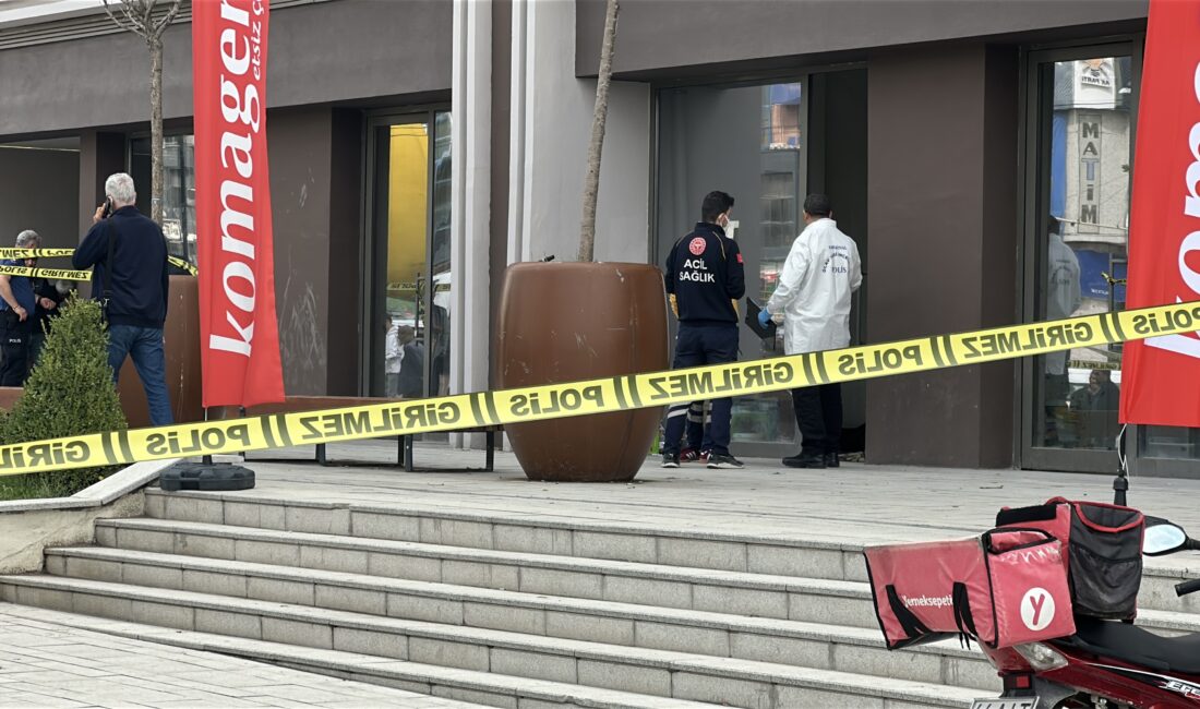 Malatya’da İşyerinde Kalan Kişi Ölü Bulundu Malatya’da kalacak yeri olmadığı için bir esnafın geçici olarak kullanmasına