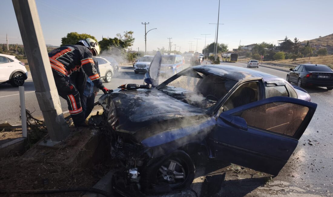 Malatya’da Kaza Yapan Araç Alev Aldı Yeşilyurt ilçesinde trafik kazasına karışan bir araç, kazanın ardından alev