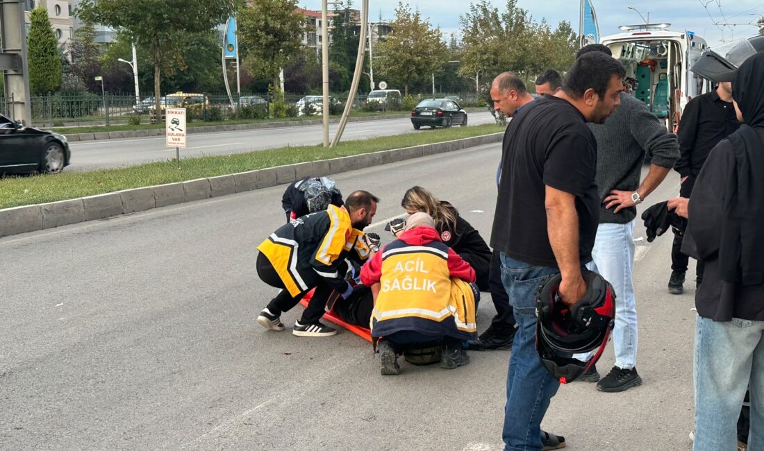Malatya’da Otomobilin Çarptığı Motosiklet Sürücüsü Yaralandı Malatya’da otomobilin çarptığı motosiklet yaklaşık 30 metre sürüklendi, yaralanan sürücüsü
