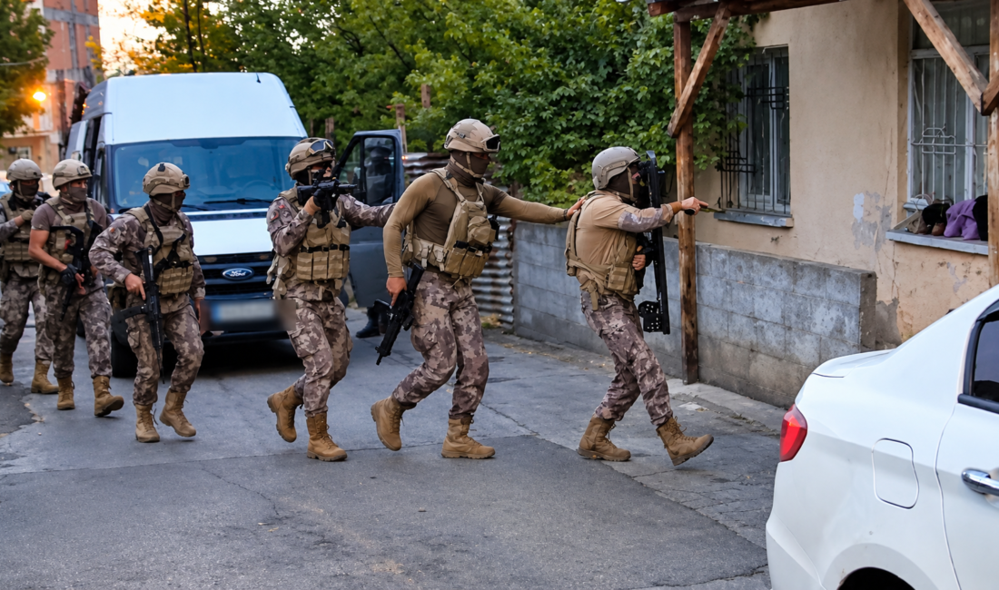 Malatya’da Suç Örgütlerine Şafak Operasyonu: 9 Tutuklama Malatya’da tefecilik, organ-doku ticareti ve yağma suçlarına yönelik Özel Harekat