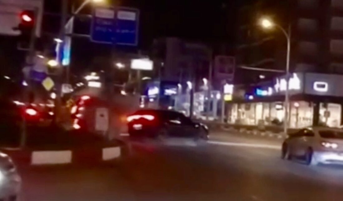 Malatya’daki Kazanın Görüntüleri Ortaya Çıktı Malatya’da 14 Eylül akşamı 2 kişinin yaralandığı kazanın, bir motosiklet