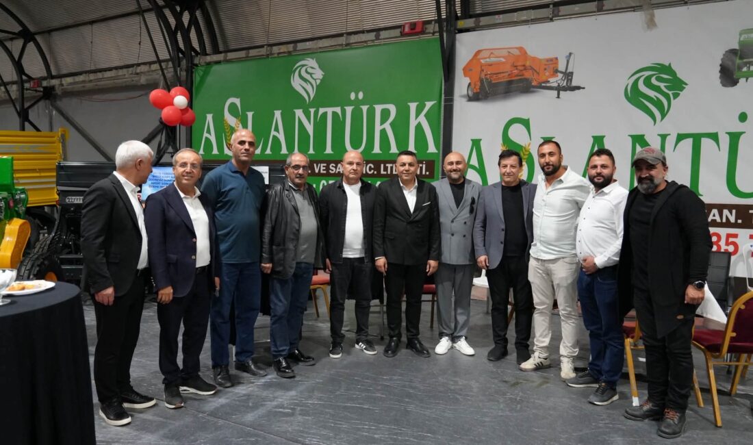 Sadıkoğlu Tarım Fuarında Sektör Temsilcileriyle Buluştu Malatya Ticaret ve Sanayi Odası (MTSO) Yönetim Kurulu Başkanı Oğuzhan