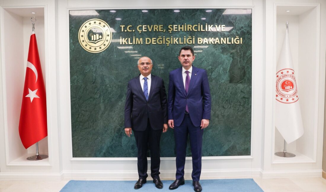 Sami Er İle Bakan Kurum Malatya’nın Yeniden İmar Sürecini Görüştü Malatya Büyükşehir Belediye Başkanı Sami Er, Çevre, Şehircilik ve İklim