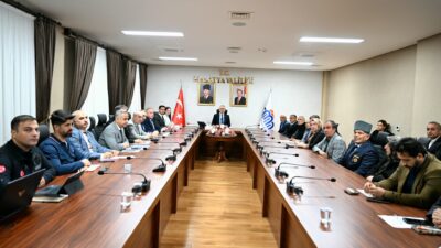 Vali Yavuz, Şehit Aileleri ve Gazilerle Bir Araya Geldi Malatya Valisi Seddar Yavuz, şehit aileleri ve gazilerle bir araya