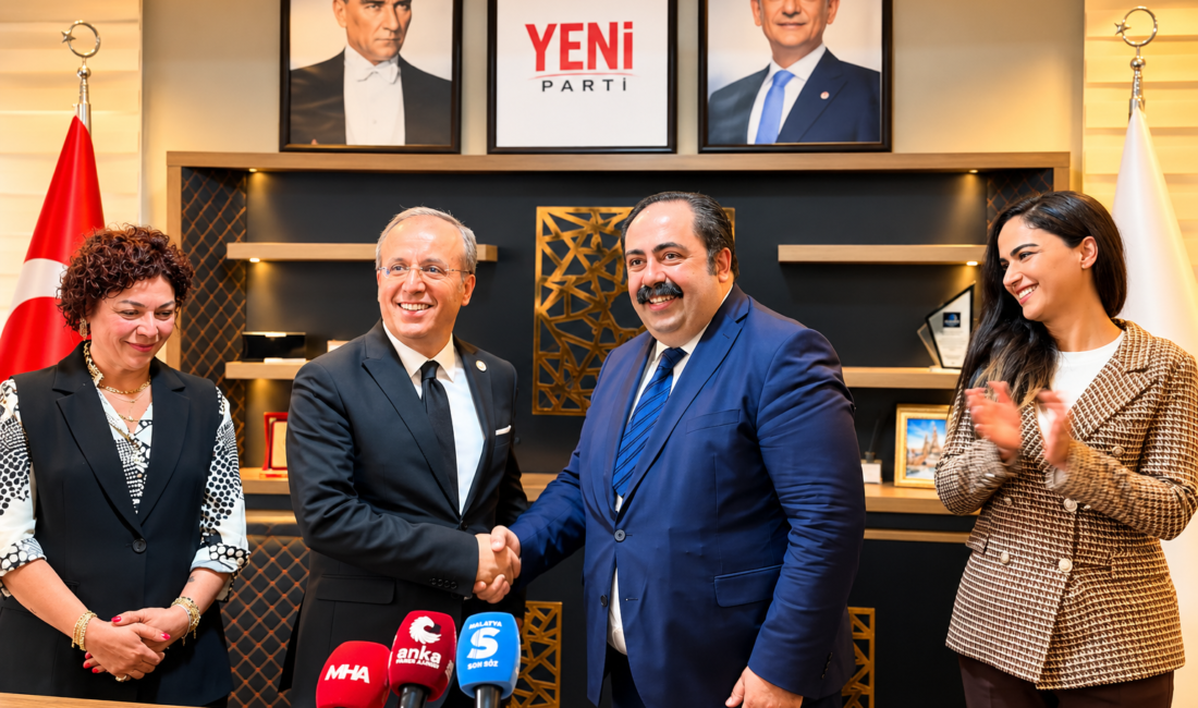 YENİ Parti Malatya İl Başkanlığında Devir Teslim: Basri İlhan Görevi Devraldı YENİ Parti Malatya İl Başkanlığında düzenlenen devir teslim töreninde Barış