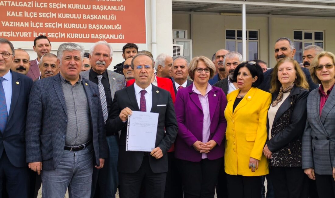 Yeni Parti Malatya İl Başkanı Basri İlhan, gerçekleştirilen il kongresinin