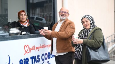 Malatya’nın Yeşilyurt ilçesinde belediye tarafından hayata geçirilen “Bir Tas Çorba,